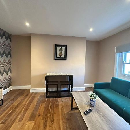 Funky 1 Bedroom Apartment Next To The Sea Brighton Eksteriør bilde